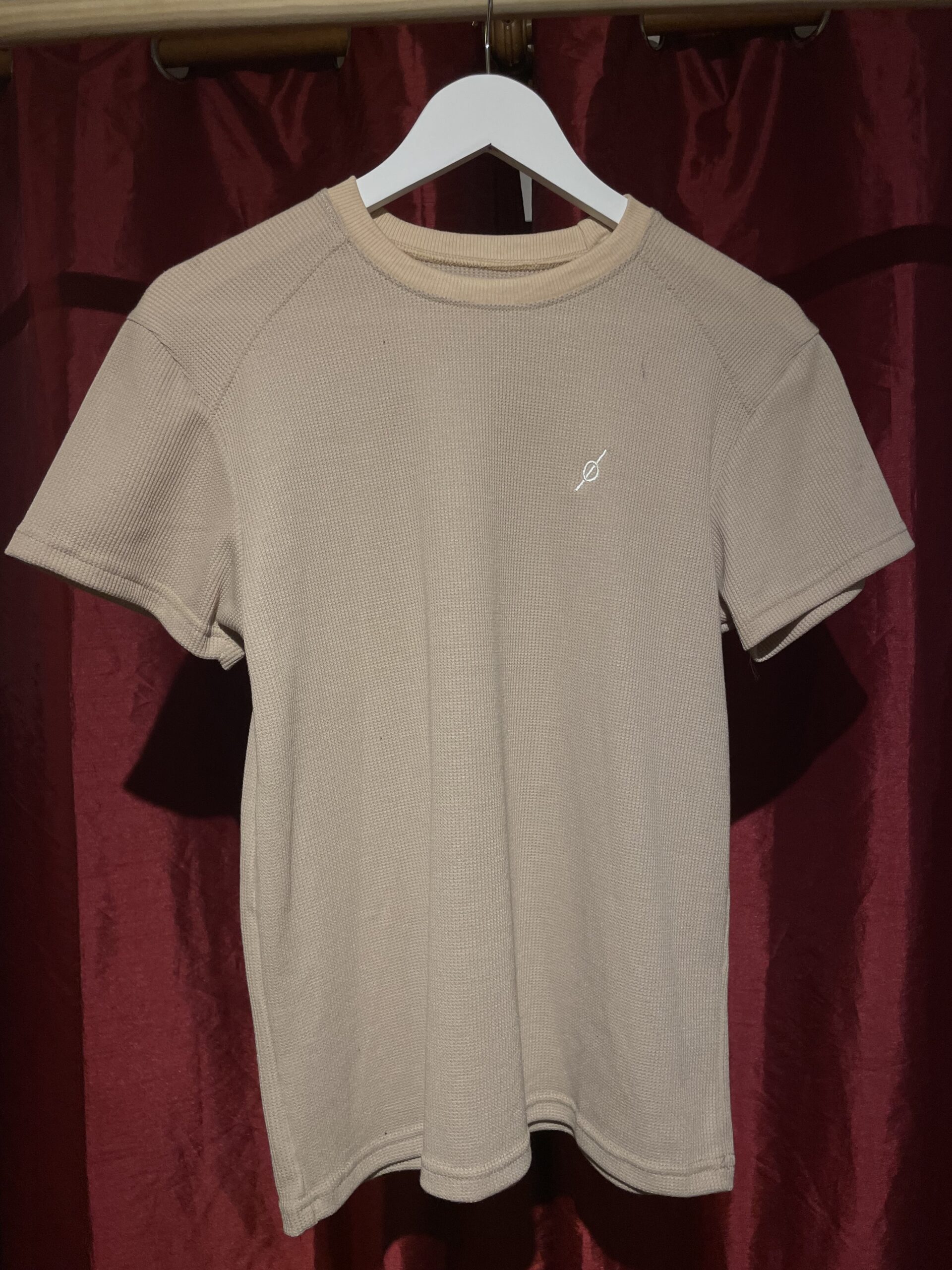 Cream Wafer Suitted